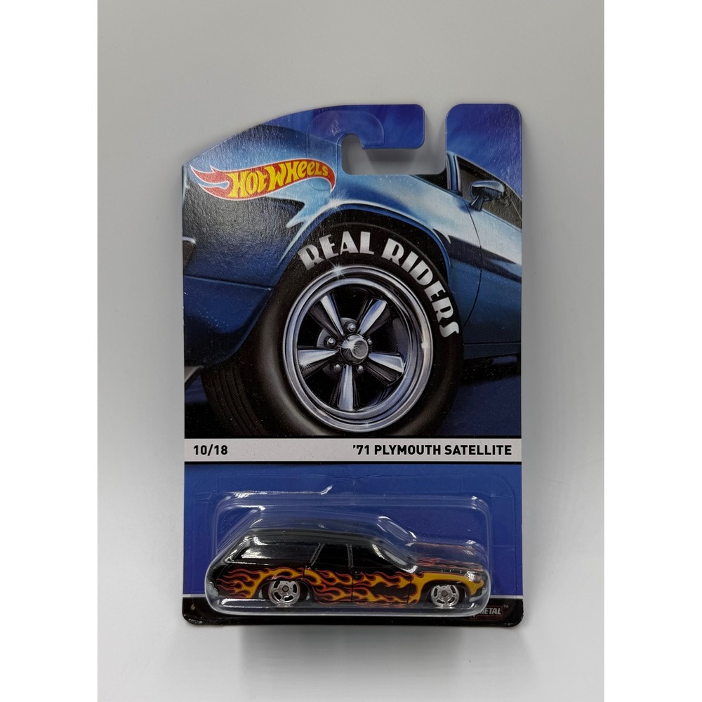 Hot Wheels Real Riders 71 Plymouth Satellite Black Flames Heritage 10/18 CFN63